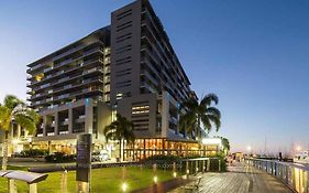 Absolute Waterfront Apartment